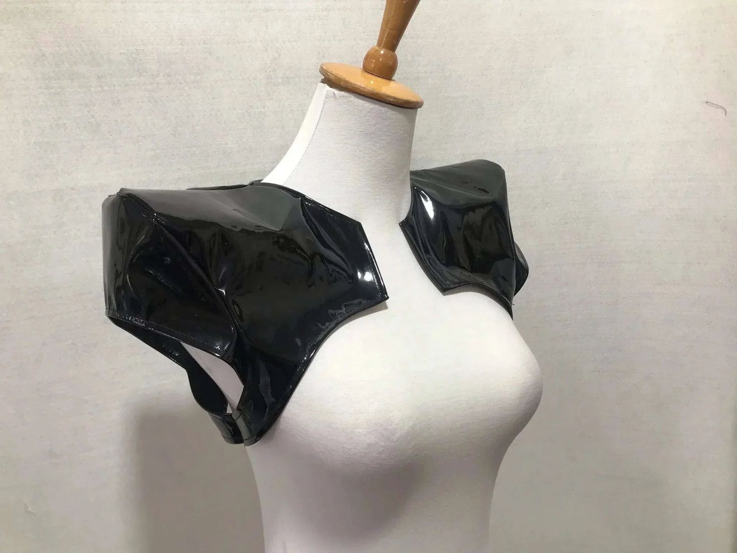 Unisex Shoulder Pad Performance Clothes - Fashionsarah.com