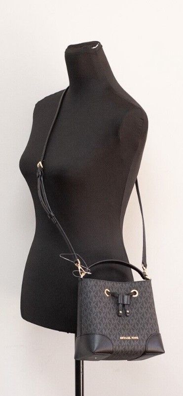 Michael Kors Mercer Small Black Signature Leather Bucket Crossbody Handbag | Fashionsarah.com