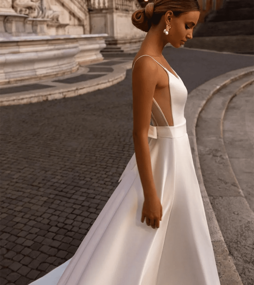 Elegant Satin V-Neck Wedding Dresses With Pockets | Fashionsarah.com