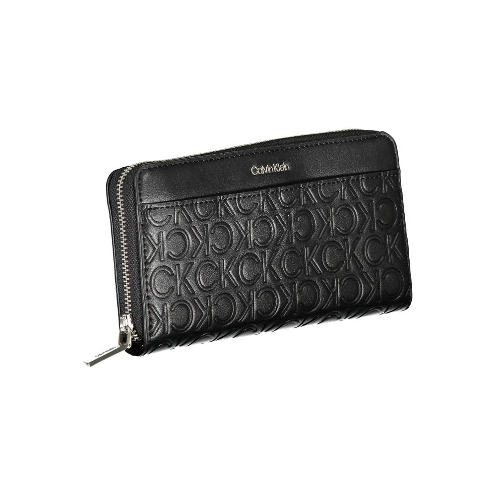 Calvin Klein Elegant Five-Compartment Designer Wallet | Fashionsarah.com