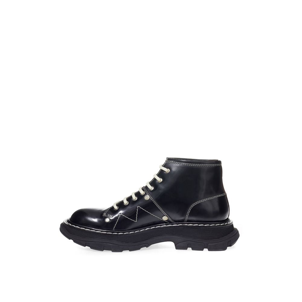 Alexander McQueen Elegant Black Leather Boots | Fashionsarah.com