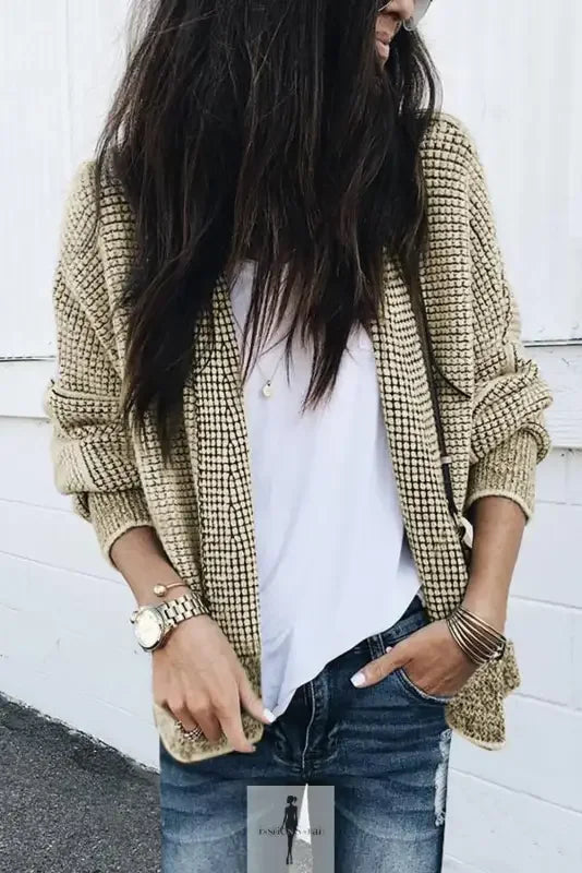 Woman’s casual outfit featuring Fashionsarah Gray and White Duster Cardigan