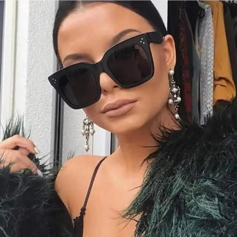 Black luxury square sunglasses displayed in the Black Luxury Square Sunglasses product image