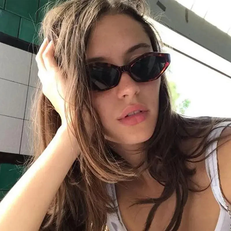 Small Lux Oval UV400 | Fashionsarah.com