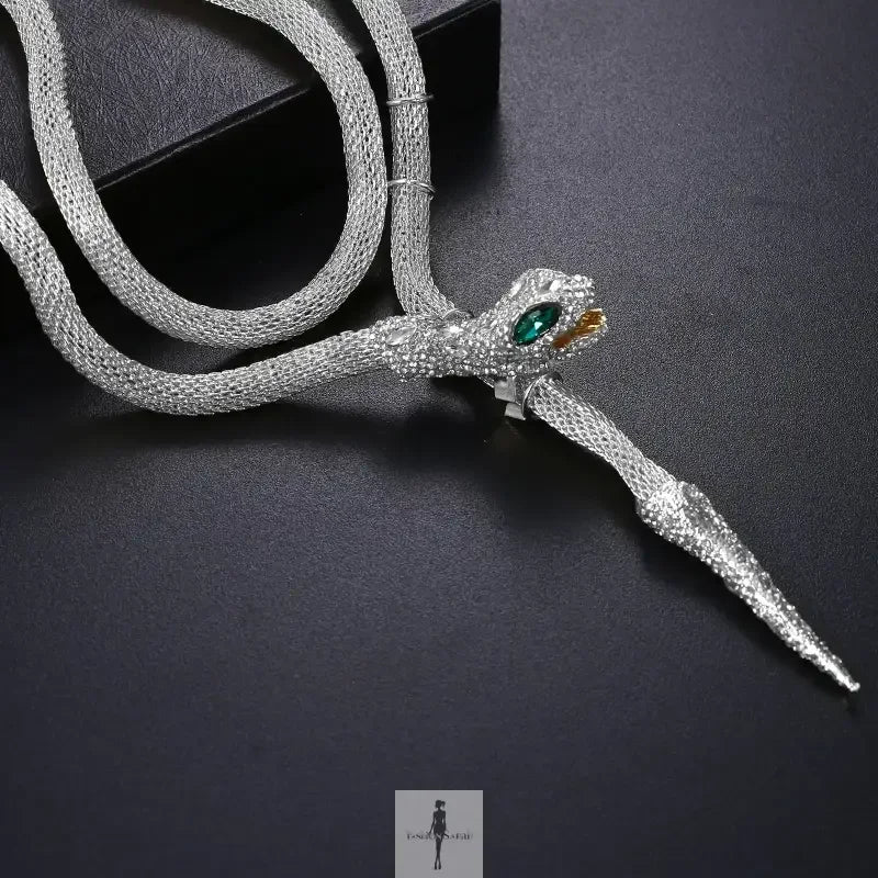 Fashionsarah.com Fashionsarah.com Luxury Snake Choker