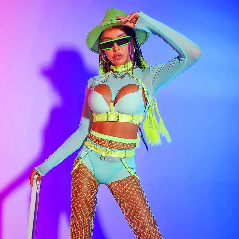 Fashionsarah.com Rave Set Festival Outfit