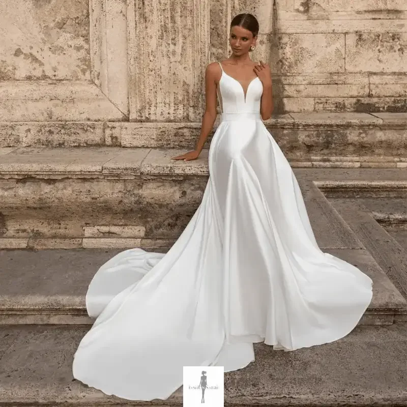 Elegant Satin V-Neck Wedding Dresses With Pockets