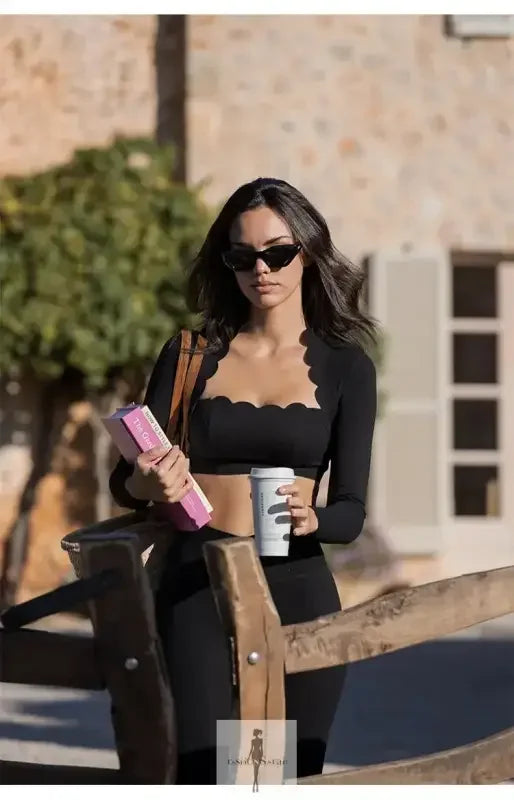 Fashionsarah.com Fashionsarah.com Square Neck Fitting and High Elastic Leggings