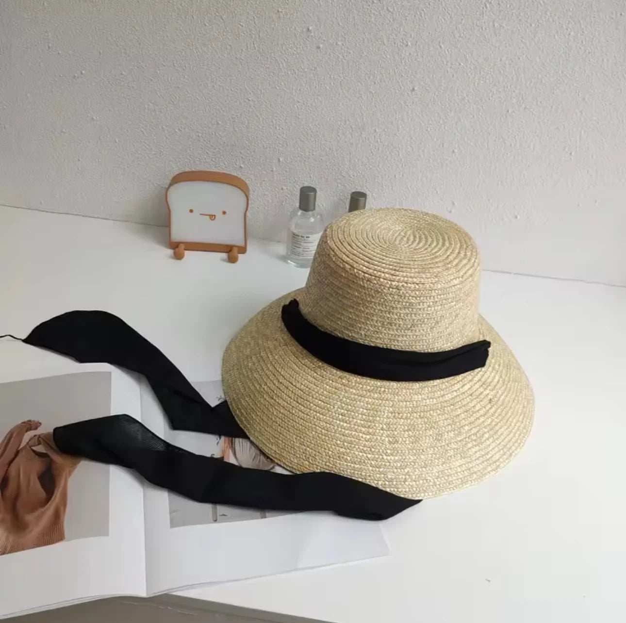 Navy band straw ladies hat with solid black ribbon for women sun protection
