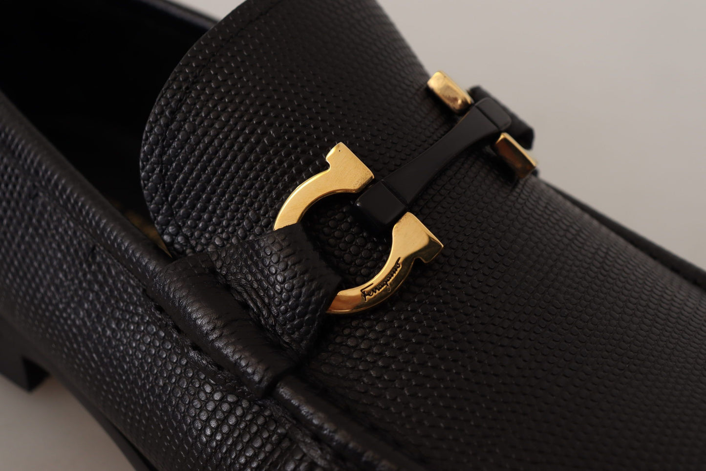 Salvatore Ferragamo Elegant Black Calf Leather Loafers | Fashionsarah.com
