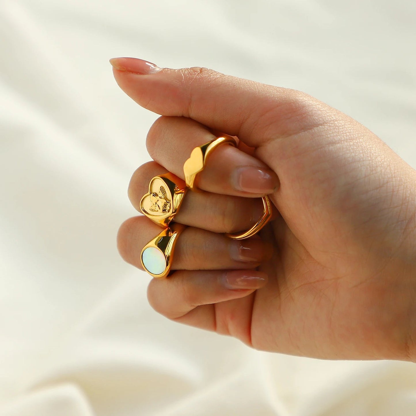 Heart-shaped Angel Rings for Women | Fashionsarah.com