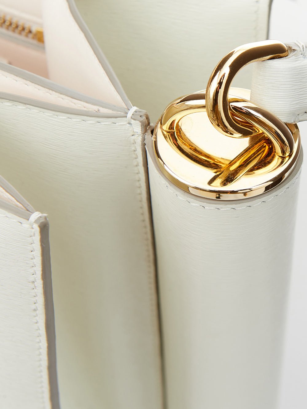 Dolce & Gabbana White Leather Shoulder Bag with Maxi Logo | Fashionsarah.com