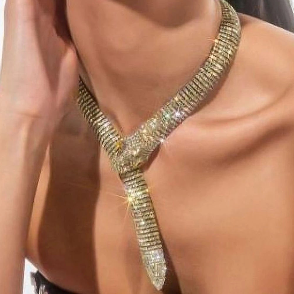 Fashionsarah.com New Rhinestone Necklace
