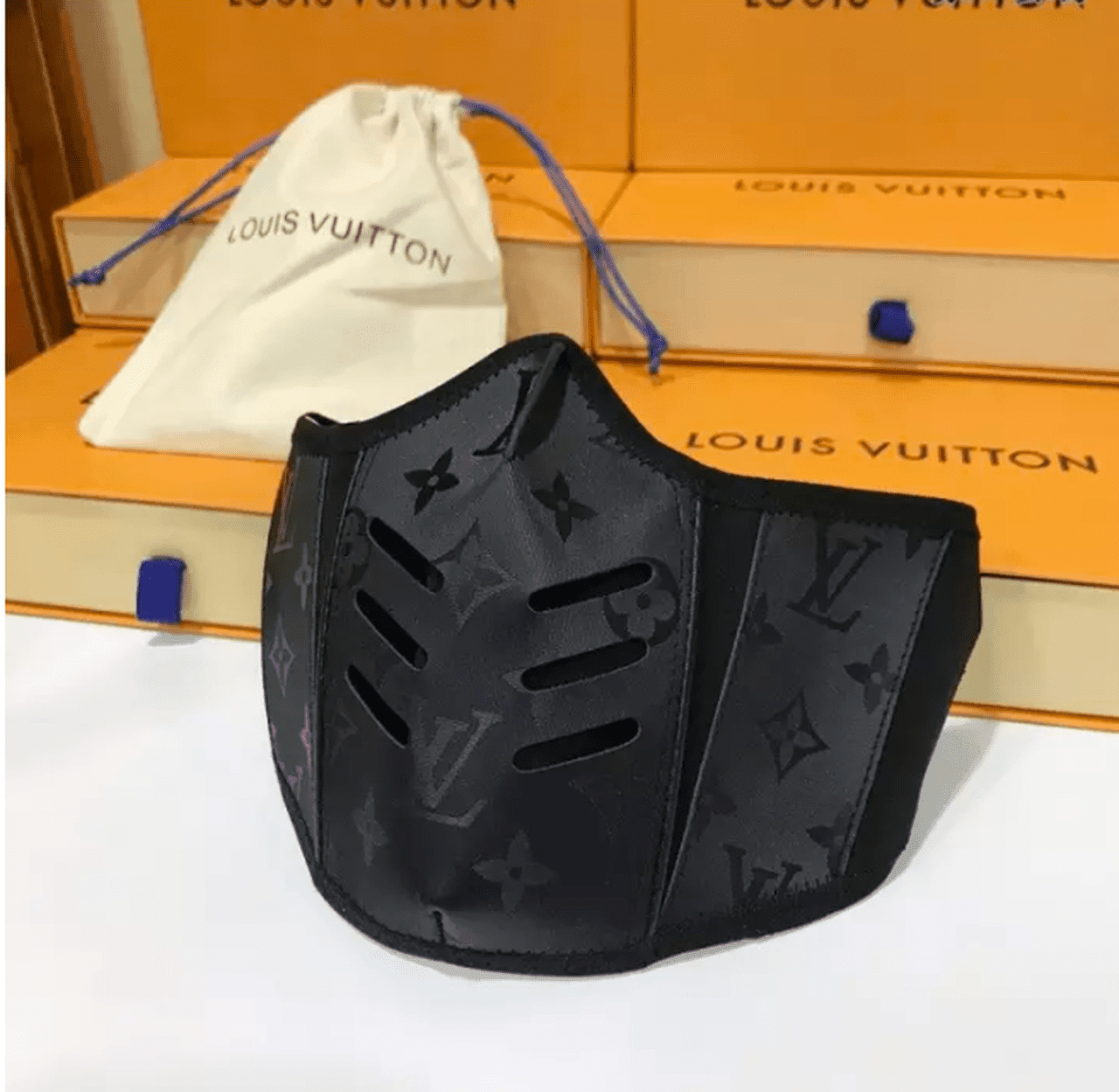 Louis Vuitton 2 Damier with Veg Tan Leather Face mask use together