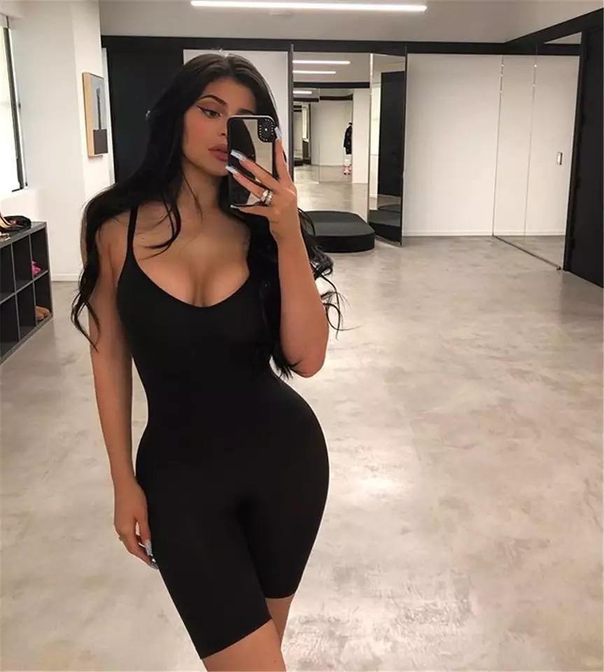 Fashionsarah.com Kardashian’s Body Shaping